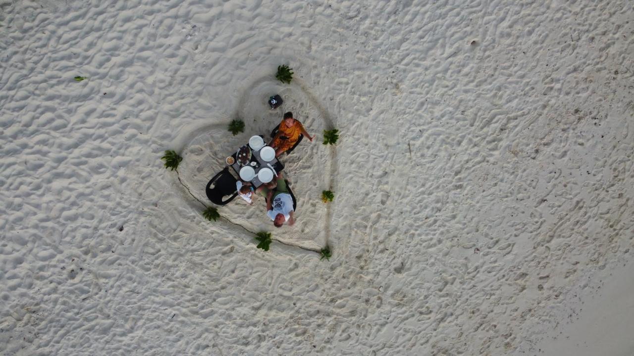 Ukulhas Villa Beach Hotel מראה חיצוני תמונה