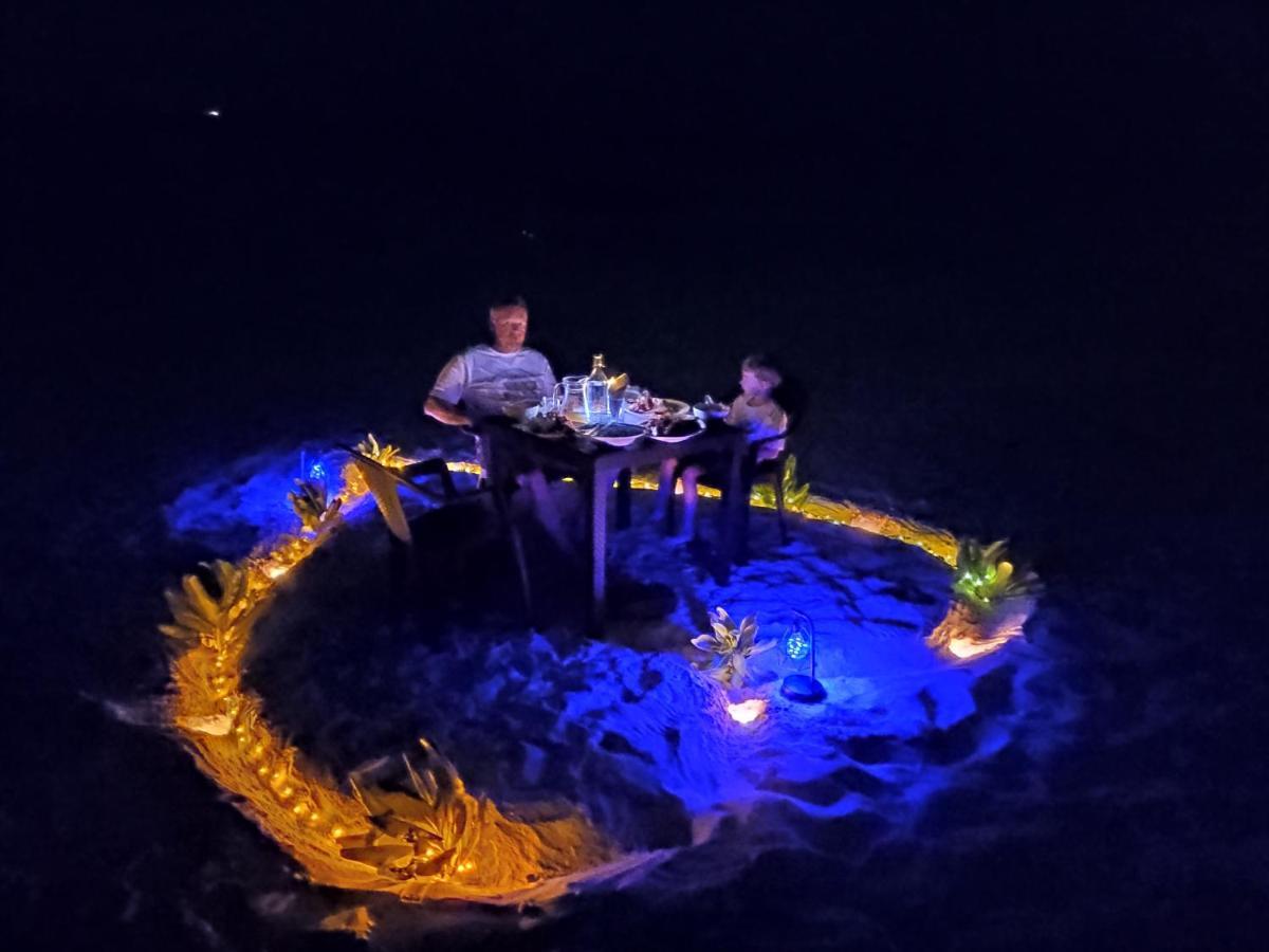 Ukulhas Villa Beach Hotel מראה חיצוני תמונה