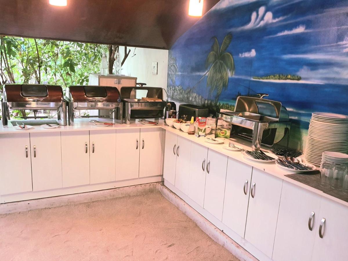 Ukulhas Villa Beach Hotel מראה חיצוני תמונה