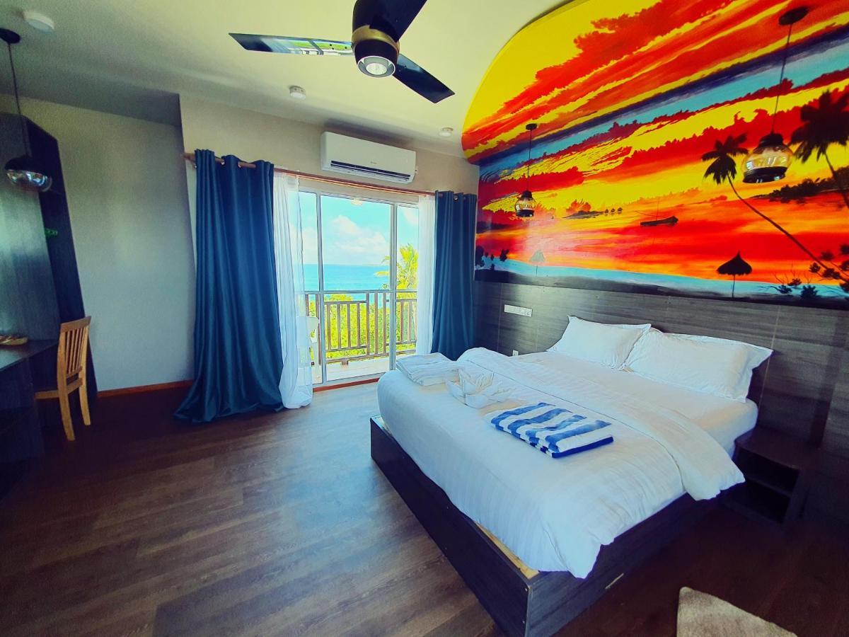 Ukulhas Villa Beach Hotel מראה חיצוני תמונה