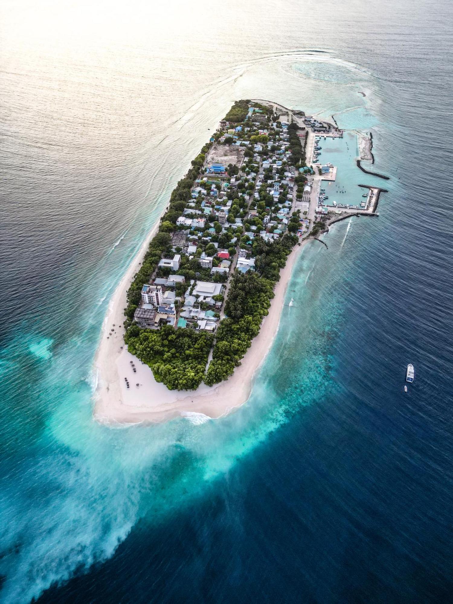 Ukulhas Villa Beach Hotel מראה חיצוני תמונה