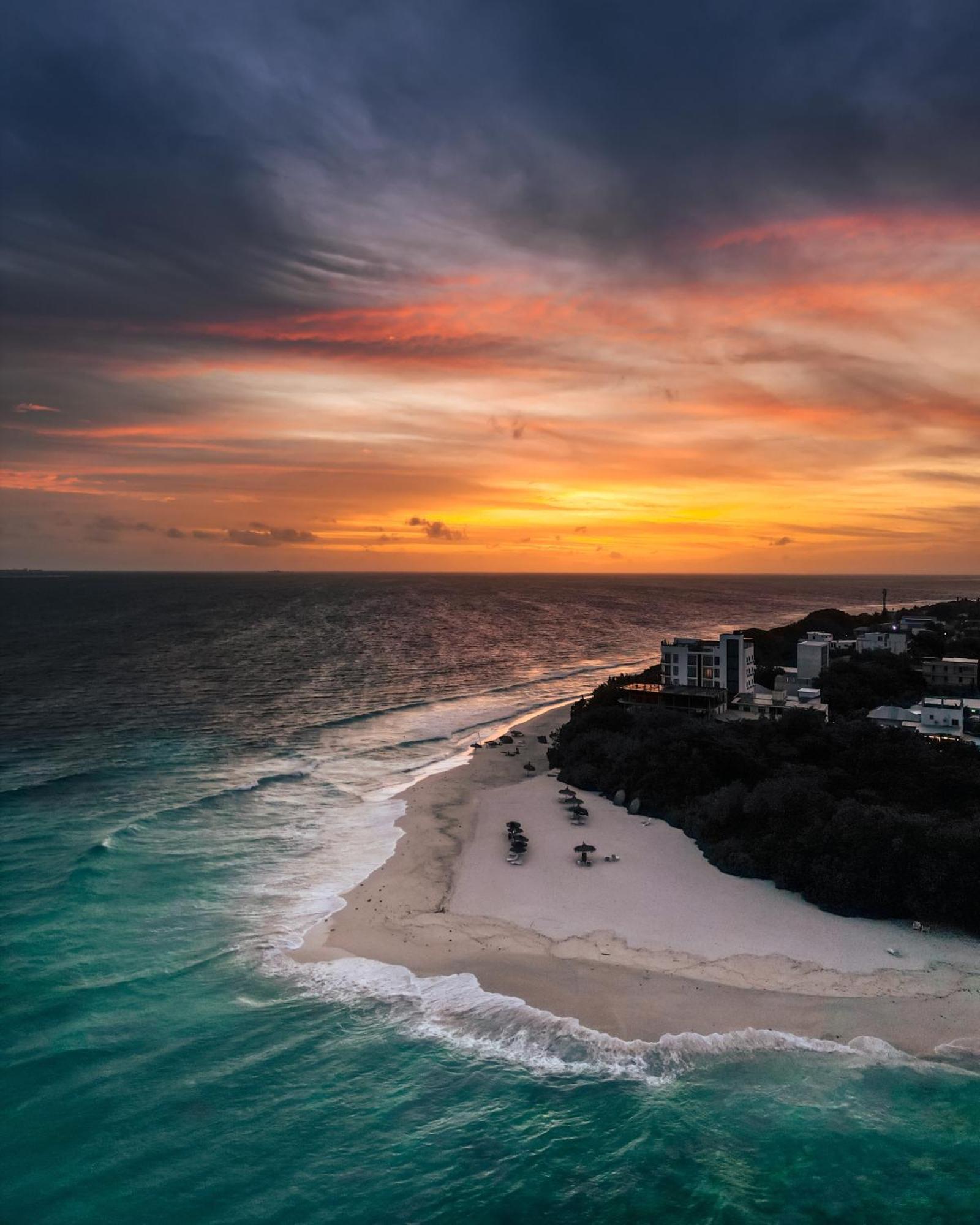 Ukulhas Villa Beach Hotel מראה חיצוני תמונה