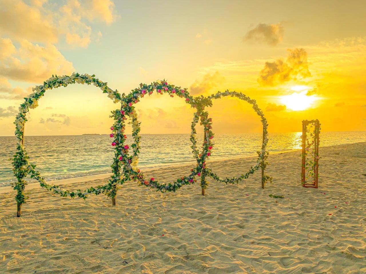 Ukulhas Villa Beach Hotel מראה חיצוני תמונה