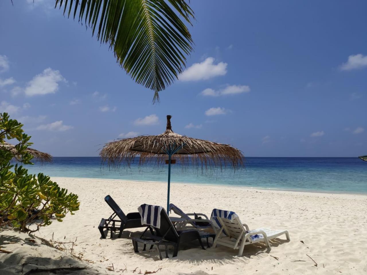 Ukulhas Villa Beach Hotel מראה חיצוני תמונה