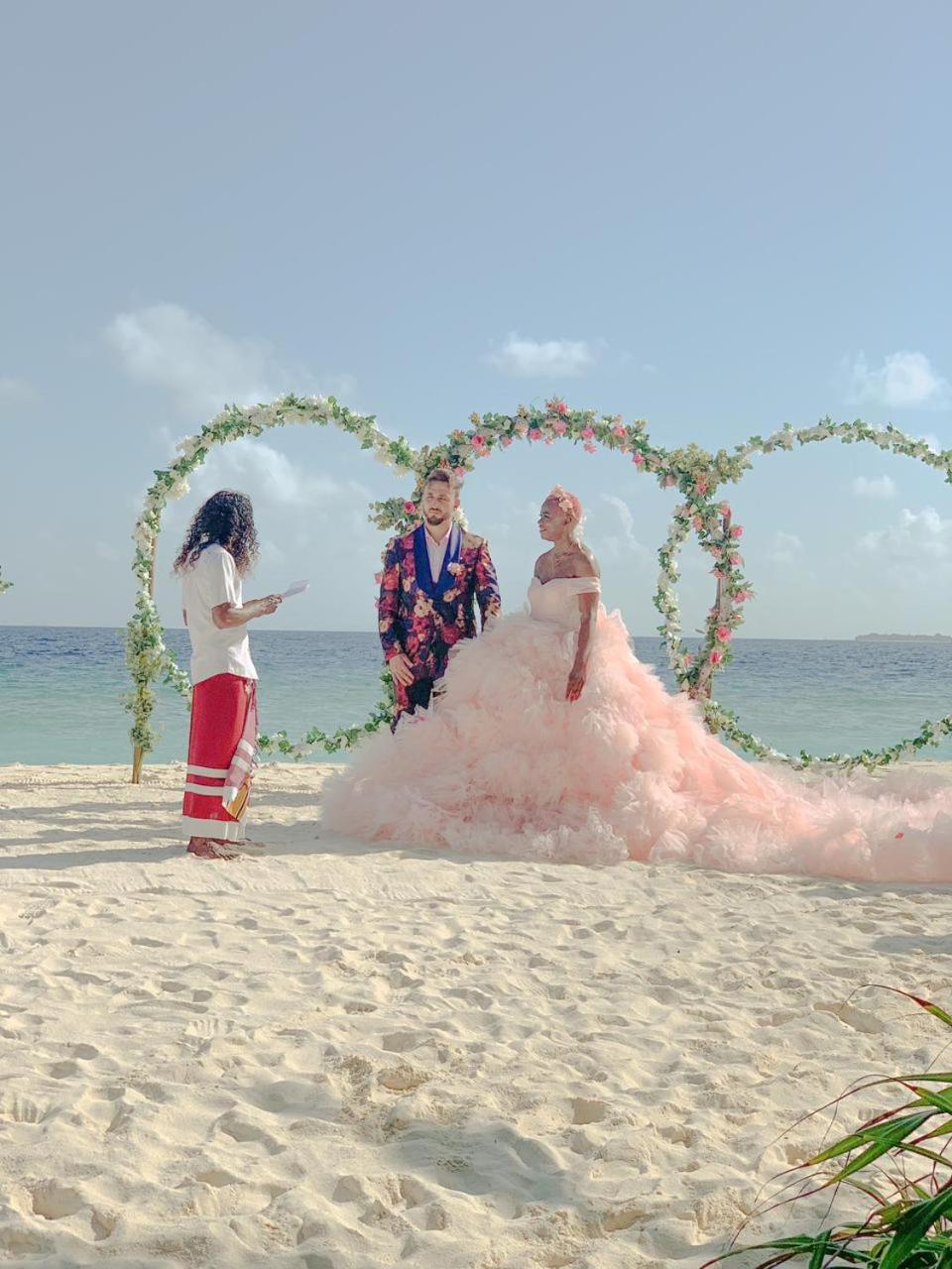 Ukulhas Villa Beach Hotel מראה חיצוני תמונה